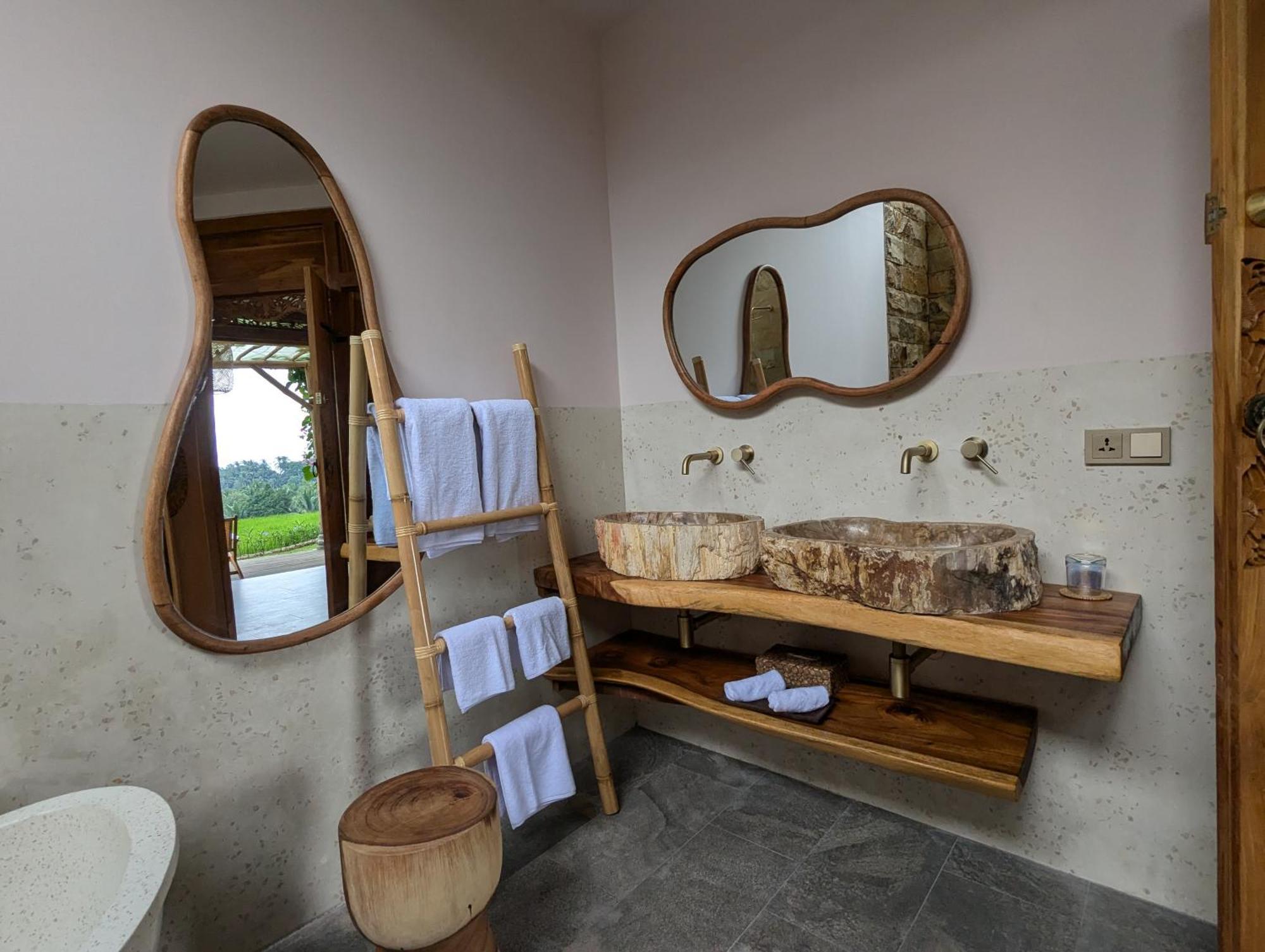 Puri Dajuma Terrace Eco Lodge & Spa Selemadeg  ภายนอก รูปภาพ
